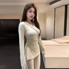 大码褶皱收腰内搭打底衫女秋冬修身显瘦开叉中长款两件套上衣裤子