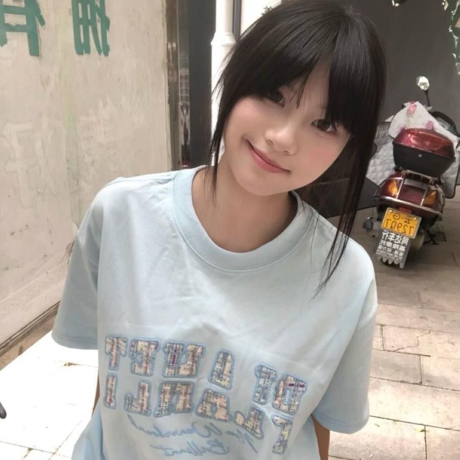 정가 작은 샤넬 스타일 자수 두 바늘 순면 220 그램 빗질하다 닫기 반팔 티셔츠 여성