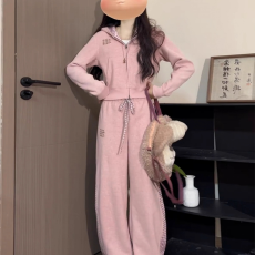 批发超火绝美<b class='q'>休闲</b><b class='q'>运动服</b>套装女秋冬格子连帽卫衣外套阔腿裤减龄两件套