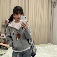 批发纯棉华棉复牛奶丝 原版做工帽子拼接波点，<b class='q'>拉链</b>两侧拼接波点 绣花