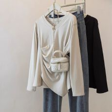 批发2026年春秋新款大码女V领<b class='q'>宽松</b>长袖T恤胖mm<b class='q'>打底衫</b>不规则设计感上衣