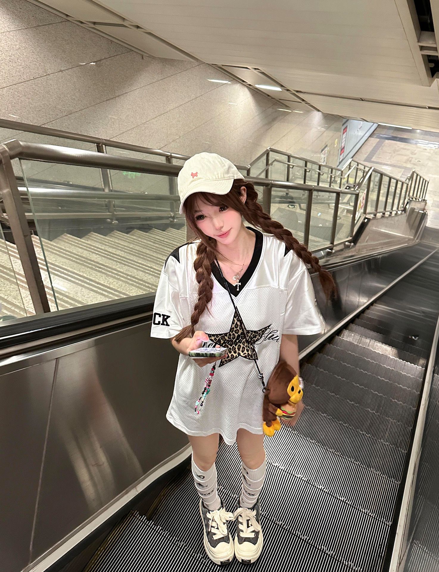 정가 자수 패치 네리 가게 천 광저우 원단 반팔 티셔츠 여성