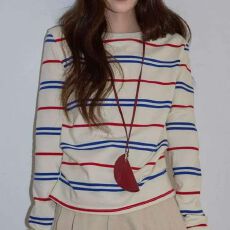 批发韩系米白色圆领条纹套头卫衣女2026<b class='q'>春秋</b>休闲百搭修身显瘦长袖上衣