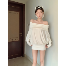 批发实拍不减价 纯色斜肩一字领蝙蝠袖<b class='q'>连衣裙</b>女春季收腰褶皱包臀短裙