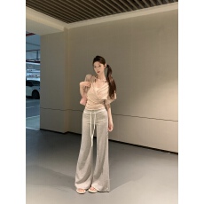 批发实拍不减价短袖t恤女穿搭v领韩系修身<b class='q'>气质</b>上衣微喇简约休闲<b class='q'>裤</b>长<b class='q'>裤</b>