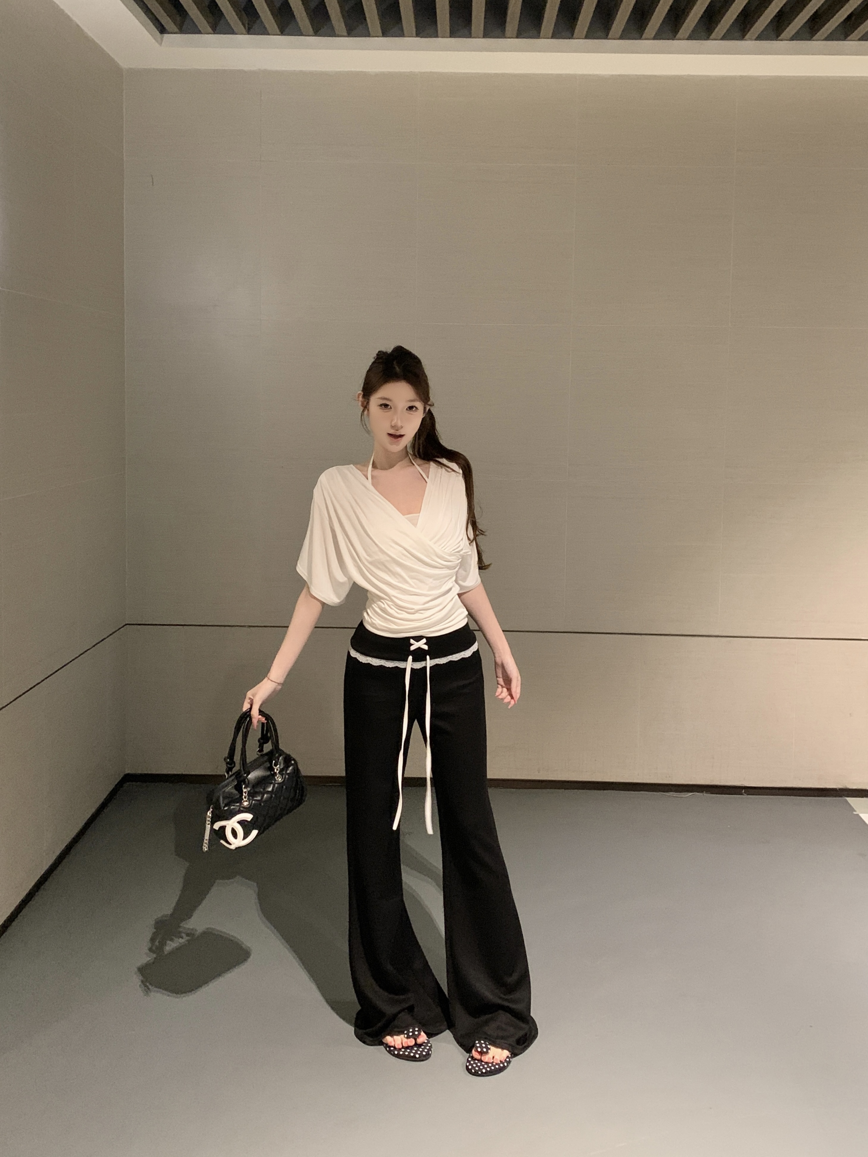 실사 아니요 가격 인하 반팔 티셔츠 여성 착용 가져 가라. V넥 한 부서 몸매 가꾸기 품격 맨위 부츠컷 미니멀리즘 캐주얼 바지 긴 바지