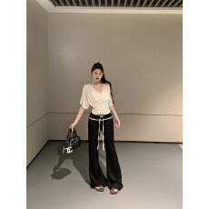 批发实拍不减价短袖t恤女穿搭v领韩系修身<b class='q'>气质</b>上衣微喇简约休闲<b class='q'>裤</b>长<b class='q'>裤</b>