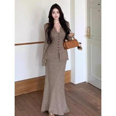 批发松弛慵懒感毛衣套装秋冬纯欲系扣V领<b class='q'>修身</b>针织衫高腰半身裙两件套