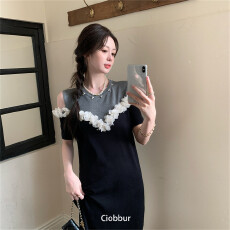 批发立体花撞色露肩<b class='q'>连衣裙</b>女气质时尚休闲减龄长裙