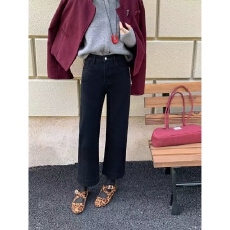 批发冬款植绒高弹高腰九分直筒<b class='q'>牛仔</b>裤2色