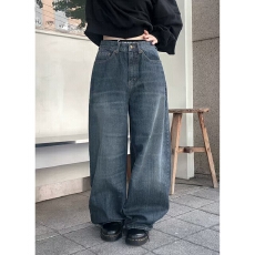 批发<b class='q'>韩国</b>原单磨毛复古弯刀阔腿<b class='q'>牛仔裤</b>