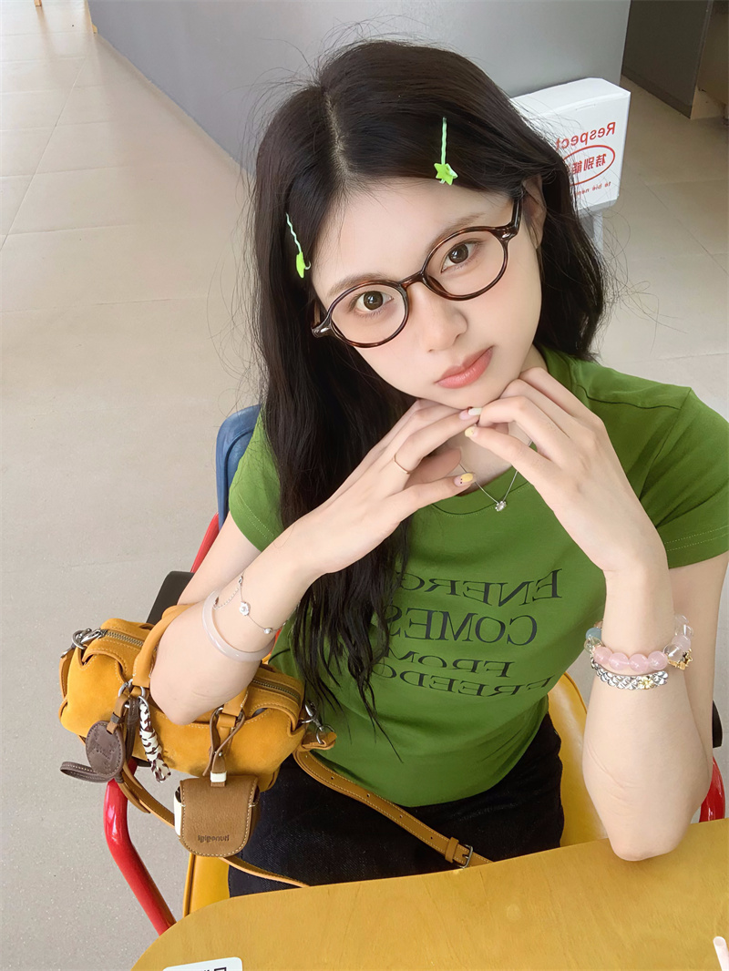 실사 아메리칸 레트로 버터 과일 녹색 알파벳 프린트 반팔 티셔츠