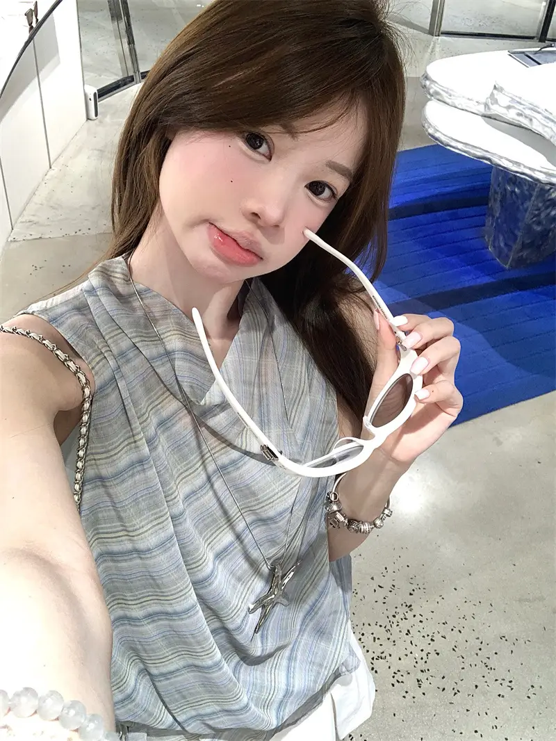 블루 체크 쉬폰 홀터 민소매 상세 이미지 4
