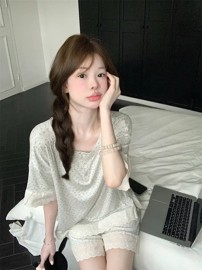 한국 스타일 소프트 플라워 홈웨어 세트 상세 이미지 1