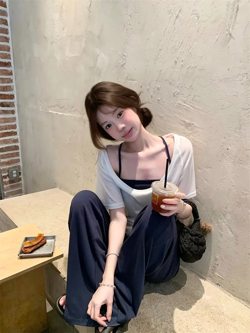 자연스러운 핏 블라우스 티셔츠 상세 이미지 3