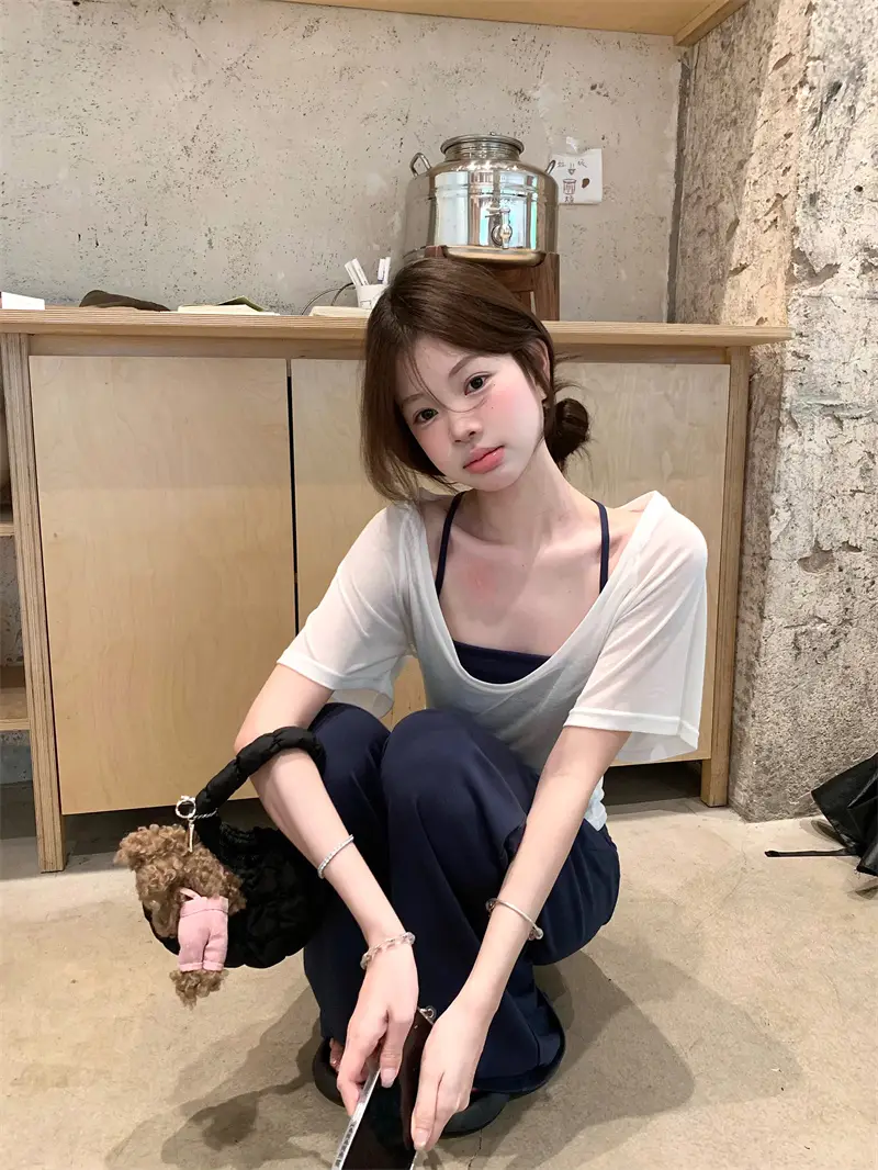자연스러운 핏 블라우스 티셔츠 상세 이미지 7