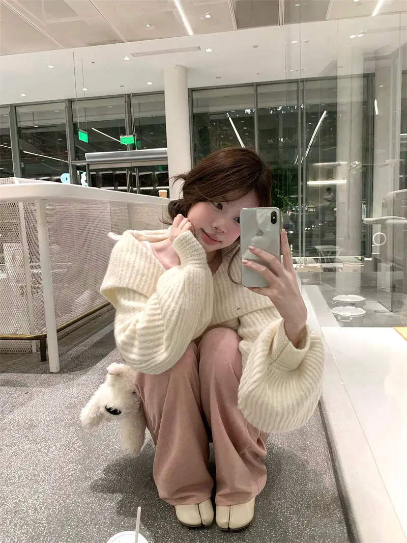 클라우드 머스 럭셔리 네이비 니트 자켓 상세 이미지 3