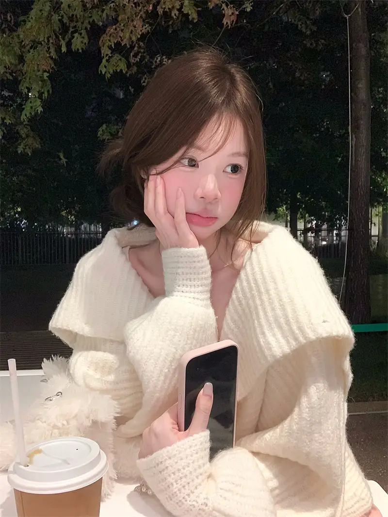 클라우드 머스 럭셔리 네이비 니트 자켓 상세 이미지 4