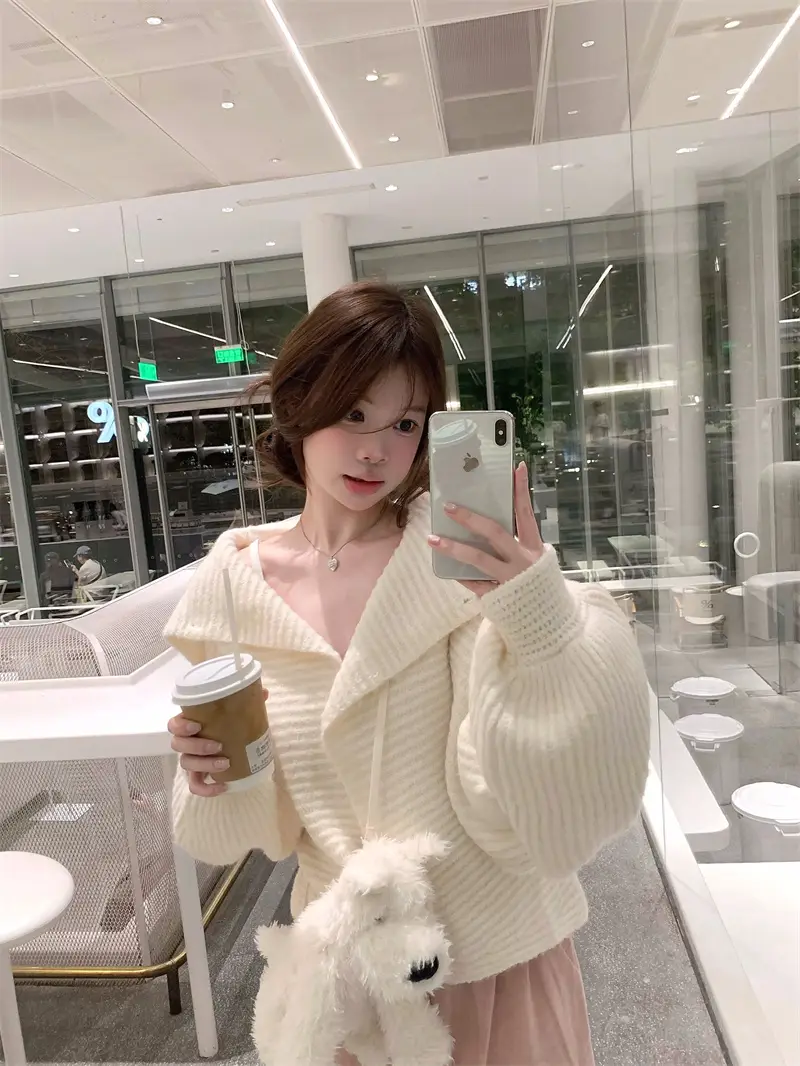 클라우드 머스 럭셔리 네이비 니트 자켓 상세 이미지 5