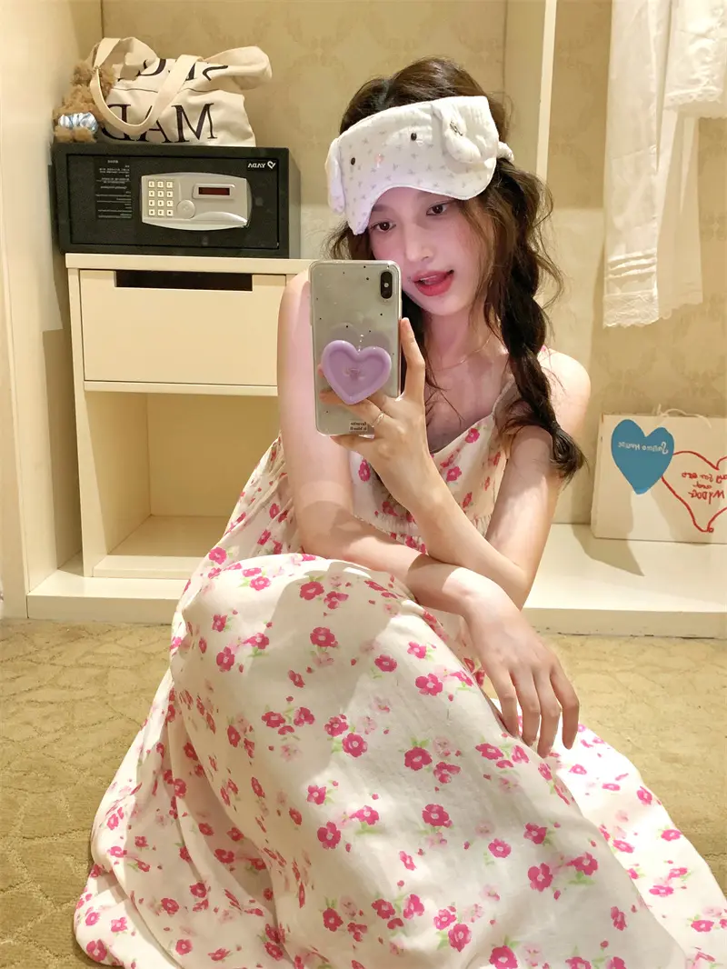플라워 내추럴 V넥 슬리브리스 나이트드레스 상세 이미지 1