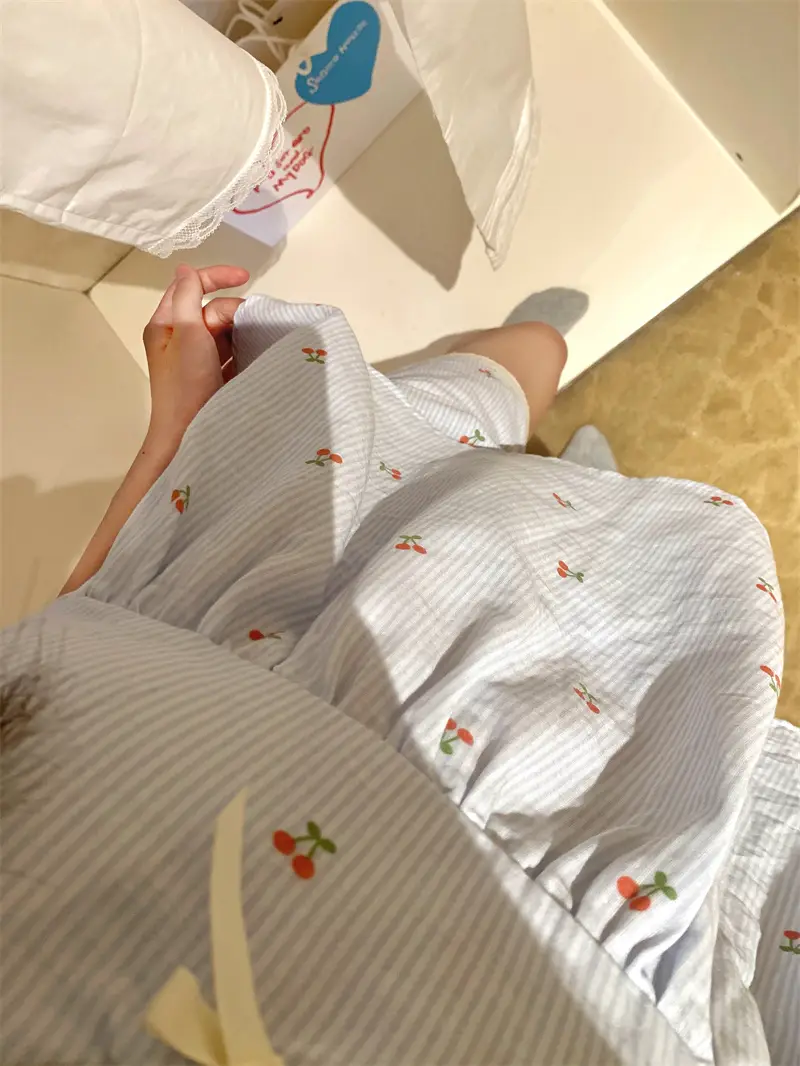 체리 스트라이프 면 리본 슬리브리스 홈웨어 세트 상세 이미지 2