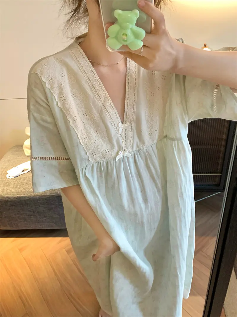 러블리 일본인기 레이스 V넥 미디 나이트드레스 상세 이미지 1