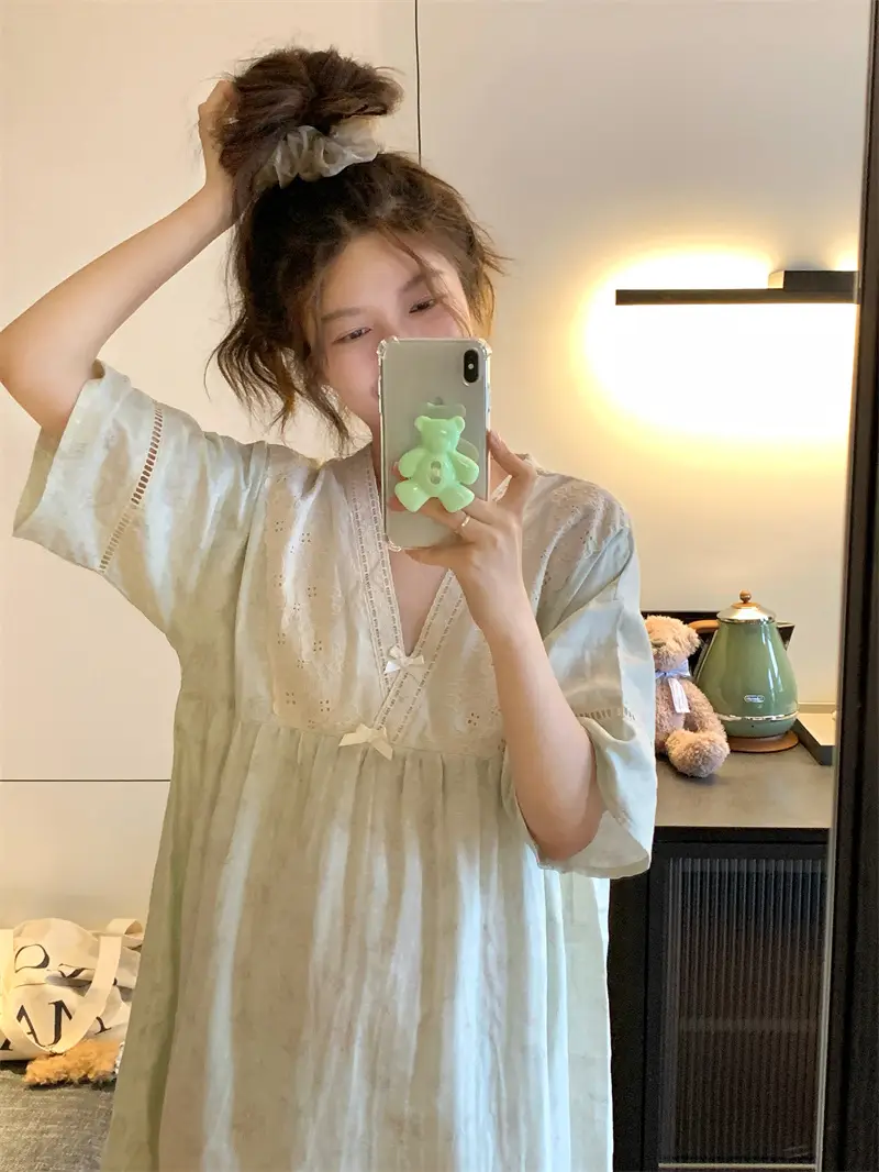 러블리 일본인기 레이스 V넥 미디 나이트드레스 상세 이미지 2