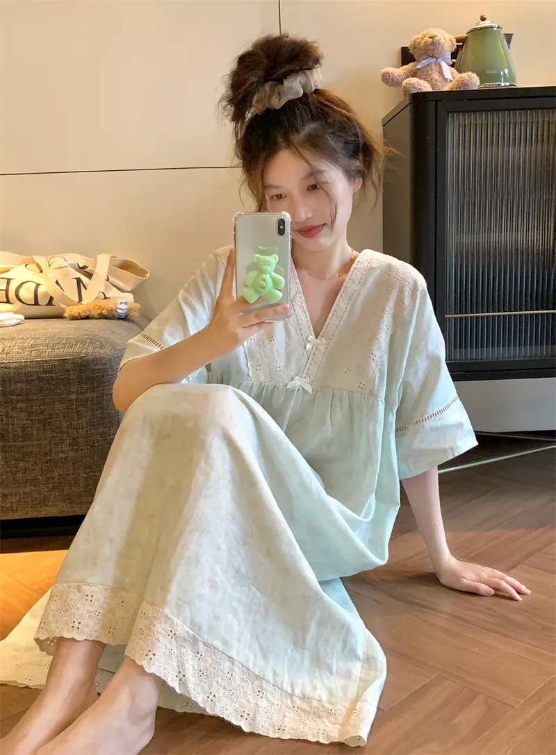 러블리 일본인기 레이스 V넥 미디 나이트드레스 상세 이미지 3