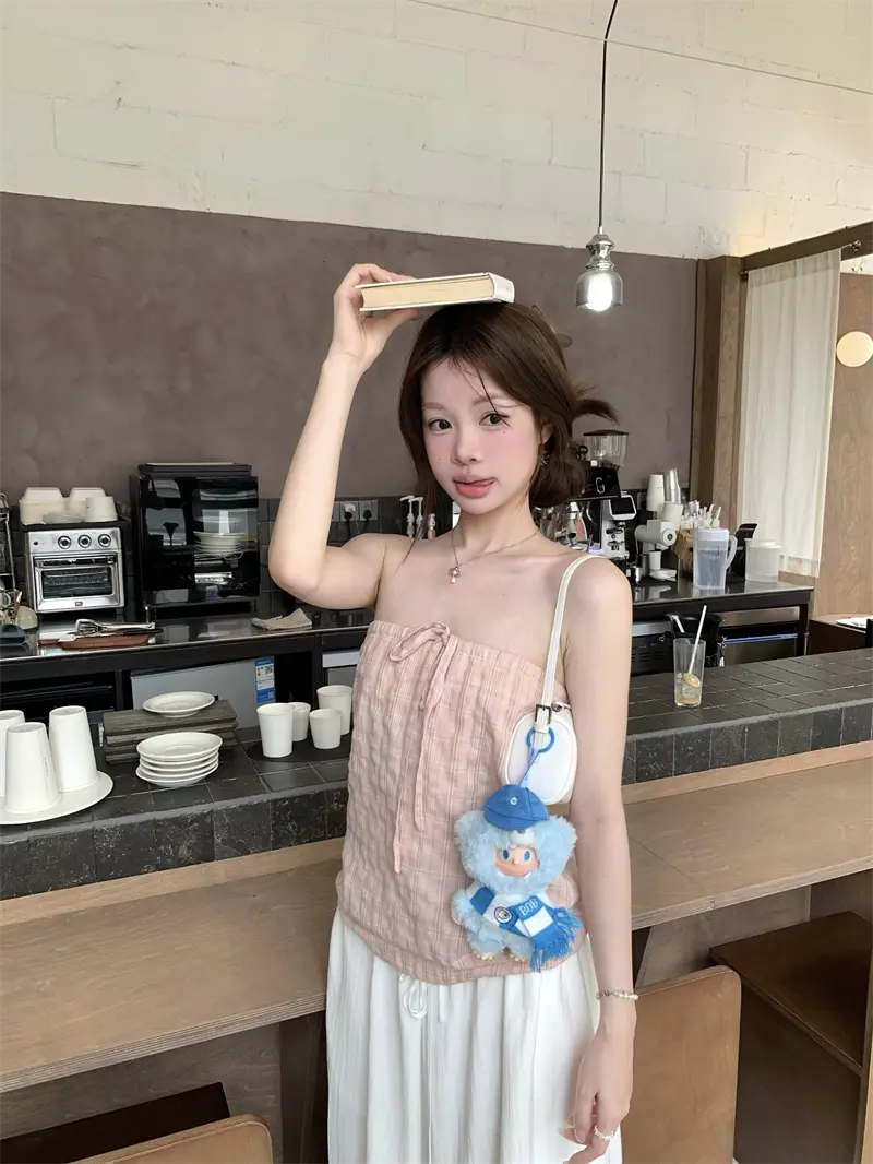 퍼프 텍스처 끈 디테일 핑크 체크 튜브탑 상세 이미지 6