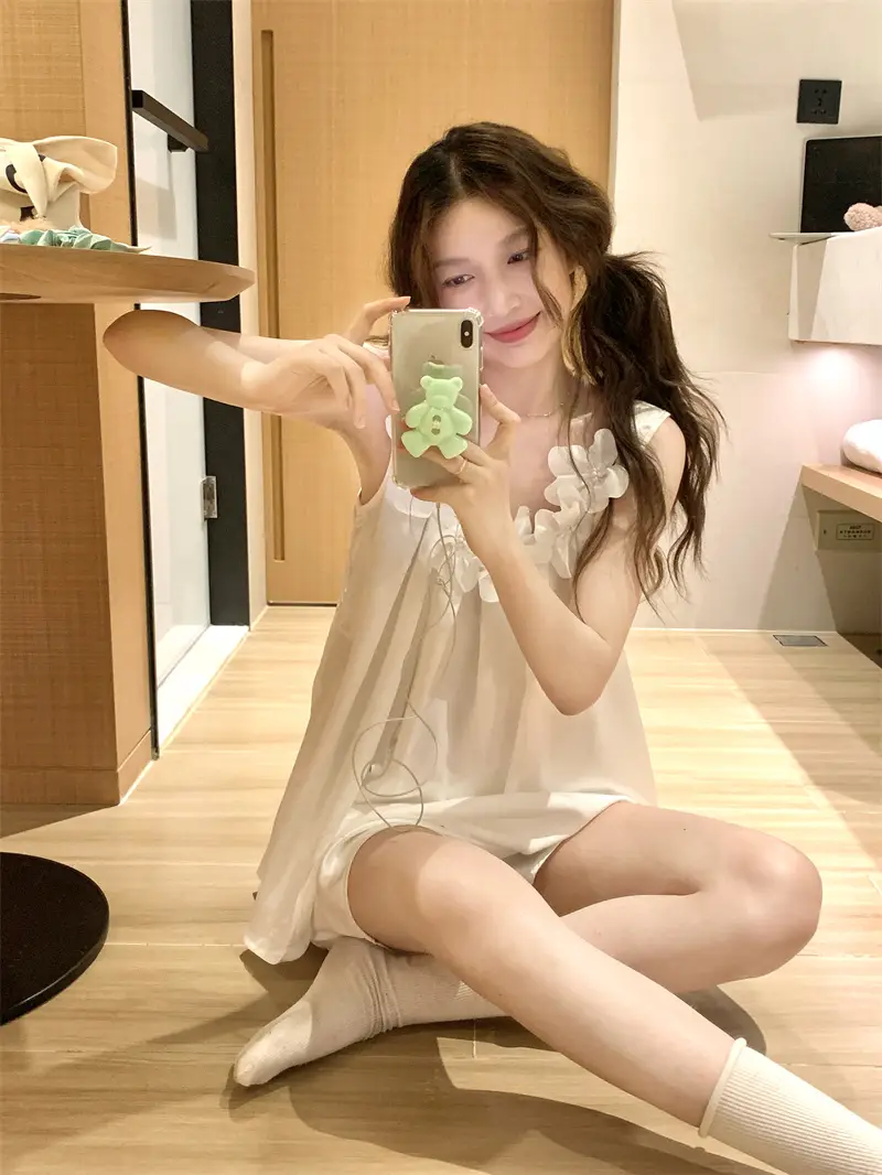 프렌치 스타일 진주 화이트 홈웨어 세트 상세 이미지 1
