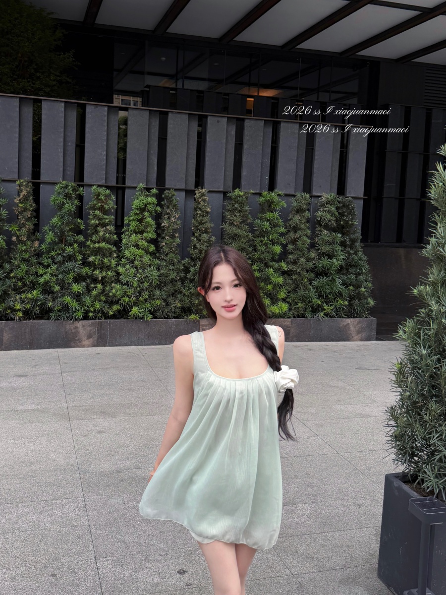 정가 실사 대 라운드 넥 조끼 여성 여름 휴가 바람 우아한 슬림해 보이는 광대역 플리츠 쉬폰 블라우스