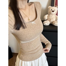 批发实拍实价 特价不减 带胸垫秋冬V领内搭打底衫女保暖长袖修身上衣