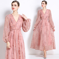 批发2025法式浪漫亮片刺绣<b class='q'>连衣裙</b>气质大摆印花轻奢裙