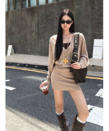 한 부서 V넥 긴팔 니트 스웨터 여성 가을 겨울 순수한 욕망 섹시함 허리 수축 슬림해 보이는 다용도 드레스