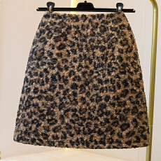 批发2025秋冬新款针织豹纹半身短裙显瘦大码针织裙