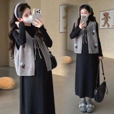 批发孕妇装简约<b class='q'>百搭</b>秋冬网红时尚开衫马甲重工刺绣提花两件套显瘦套装