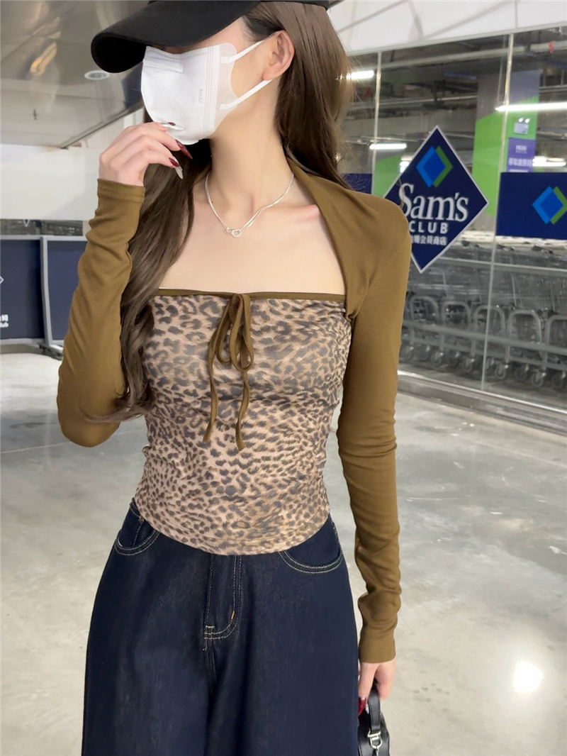 BY36309# 咖色豹纹假两件长袖T恤女装春季百搭显瘦别致上衣 服裝批發女裝批發服飾貨源