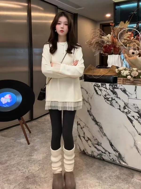 살구 색상 털이 있는 라운드 넥 후드티 여성 겨울 2026 새로운 루즈핏 두꺼운 디자인 센스 패치워크 레이스 풀오버 맨위