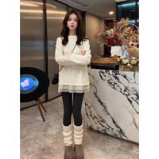 批发杏色加绒圆领卫衣<b class='q'>女</b>冬季2026新款宽松加厚设计感拼接花边套头上衣