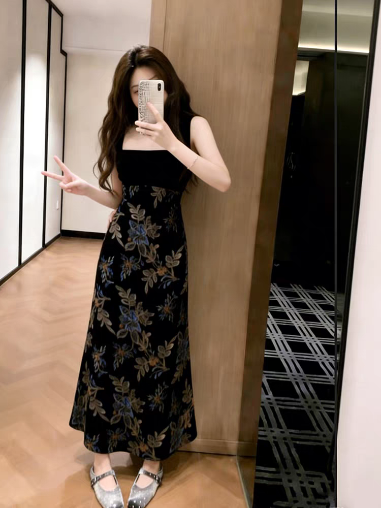 2026 자이언트 잘 생긴 검정색 민소매 광장 칼라 여성 드레스 봄 허리 수축 슬림해 보이는 한 마디 고유 한 아름다운 길다 치마