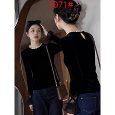 批发法式小香风黑色钉珠设计丝绒<b class='q'>衬衫</b>女秋冬新款轻奢百搭显瘦打底衫潮