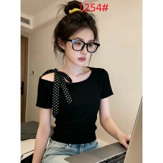 批发韩系<b class='q'>时尚</b>蝴蝶结斜领短袖t恤女夏季小个子辣妹风显瘦收腰露肩上衣