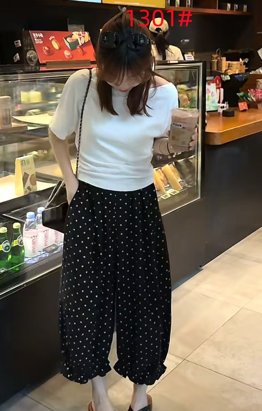 2026 여름 디자인 센스 뒤로 레이스 조각 작은 심장 기계 반팔 티셔츠 여성 몸매 가꾸기 다용도 슬림해 보이는 맨위 트렌디
