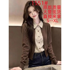 批发复古咖色假两件针织开衫女秋季新款衬衫领设计感巨好看长袖毛衣