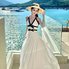 批发法式海边度假气质<b class='q'>长裙</b>黑白撞色露背小众V领挂脖吊带礼服裙