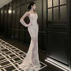 批发西太后轻<b class='q'>婚纱</b>复古<b class='q'>蕾丝</b>森系吊带新娘晨袍女订婚宴会礼服鱼尾出门纱