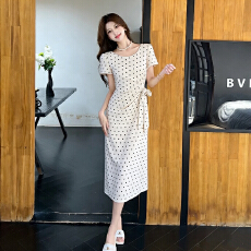 批发2026夏季新款波点圆领短袖<b class='q'>连衣裙</b>女绑带<b class='q'>收腰</b>显瘦侧开叉A字设计感
