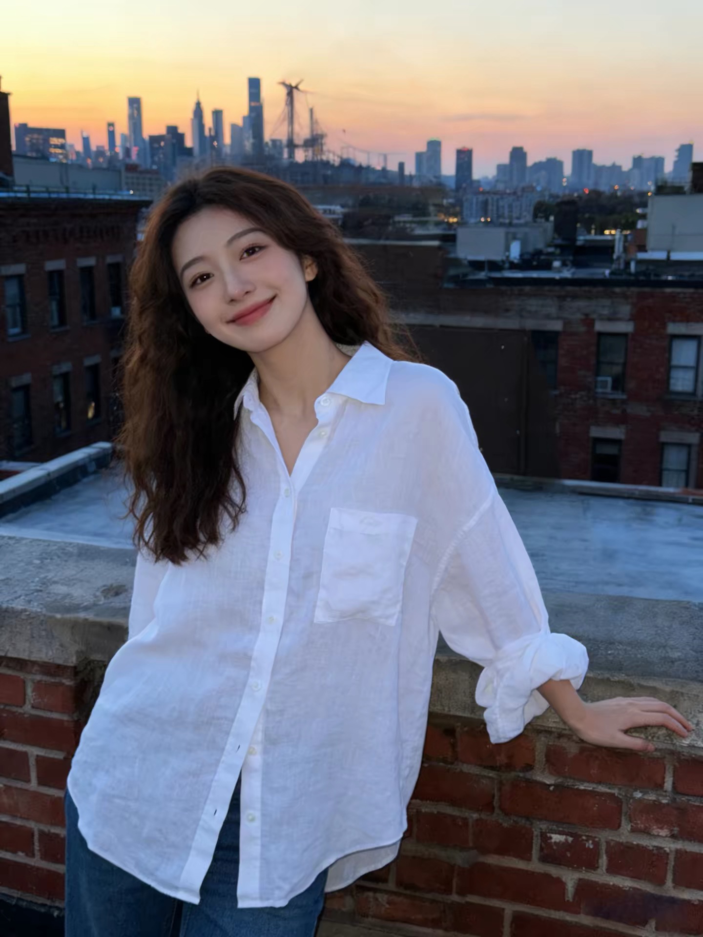 오래된 돈 바람 화이트 폴로 칼라 단추 얇고 가벼운 느긋한 여성 셔츠 느슨함 센스 출퇴근 루즈핏 슬림해 보이는 다용도 맨위
