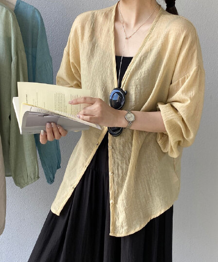 일본식 문예 느슨함 바람 벌룬 소매 V넥 자외선 차단 여성 셔츠 여름 느긋한 해변가 휴가 에어컨 셔츠 셔츠