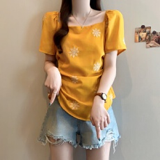 批发实拍大码刺绣设计感短袖T恤女夏季新款胖mm纯欲甜美收腰显瘦上衣